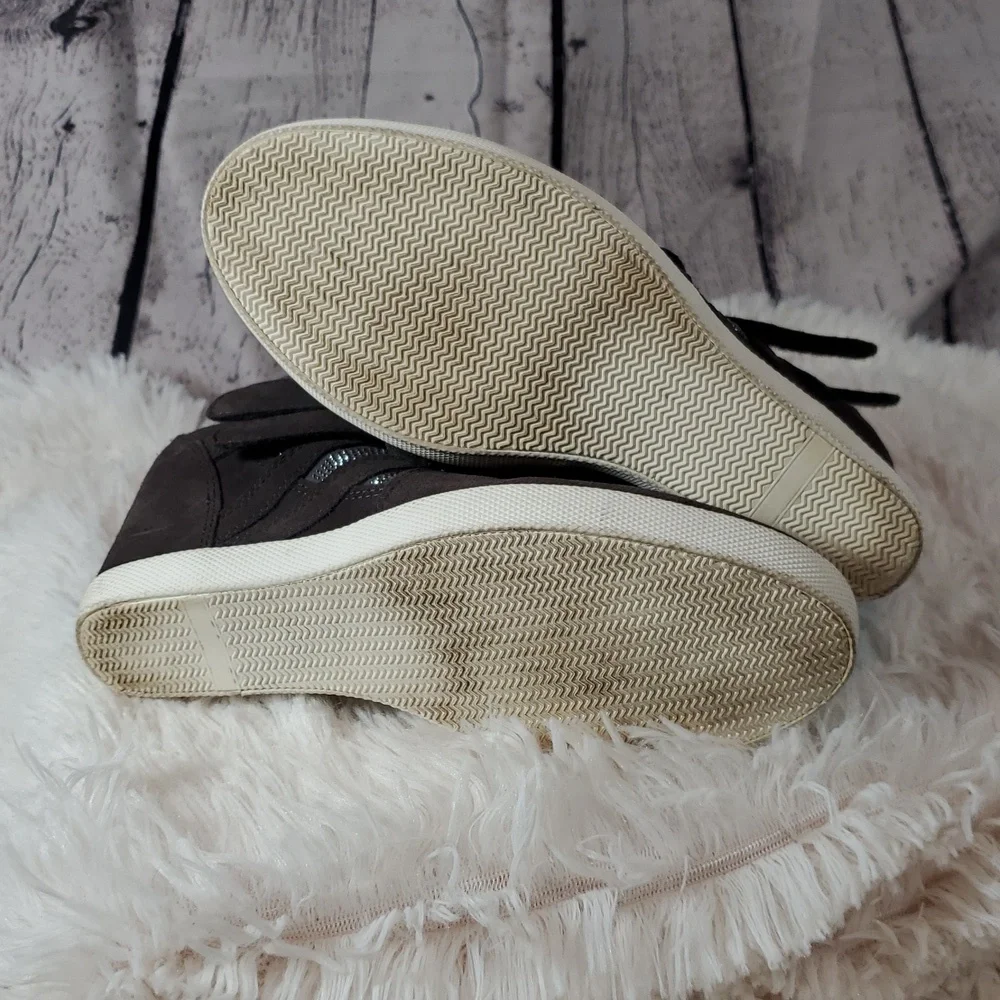 Nine West Gray and Silver Leather Wedge Sneakers Size 8